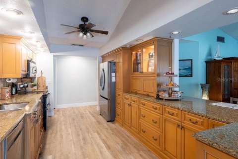 Villa ou maison à vendre à Bradenton, Floride: 5 chambres, 296.27 m2 № 2406574 - photo 13
