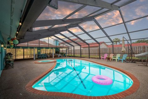 Villa ou maison à vendre à Bradenton, Floride: 5 chambres, 296.27 m2 № 2406574 - photo 2