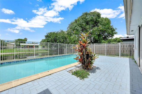 Casa en venta en Sunrise, Florida, 3 dormitorios, 119.38 m2 № 1895880 - foto 5