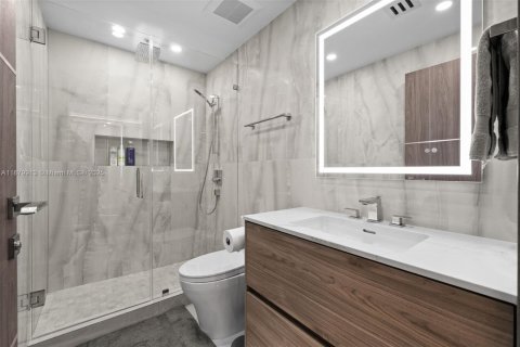 Снять в аренду кондоминиум в Халландейл-Бич, Флорида 2 спальни, 176.51м2, № 2035111 - фото 25