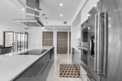 Снять в аренду кондоминиум в Халландейл-Бич, Флорида 2 спальни, 176.51м2, № 2035111 - фото 10