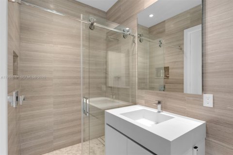 Villa ou maison à vendre à Golden Beach, Floride: 7 chambres, 419.27 m2 № 2055283 - photo 19