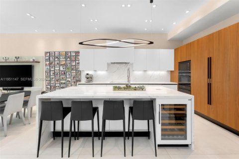 Villa ou maison à vendre à Golden Beach, Floride: 7 chambres, 419.27 m2 № 2055283 - photo 11