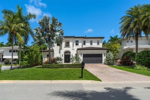 Villa ou maison à vendre à Golden Beach, Floride: 7 chambres, 419.27 m2 № 2055283 - photo 2