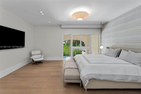 Villa ou maison à vendre à Golden Beach, Floride: 7 chambres, 419.27 m2 № 2055283 - photo 23