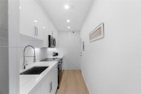 Copropriété à louer à Miami Beach, Floride: 51.1 m2 № 1754007 - photo 21
