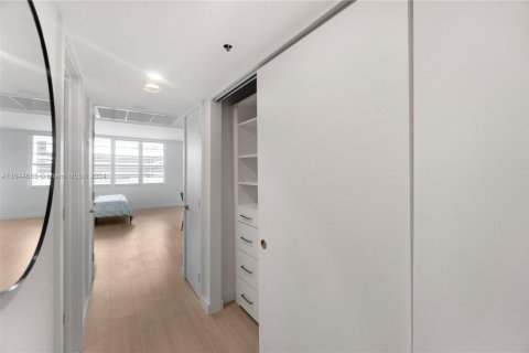 Copropriété à louer à Miami Beach, Floride: 51.1 m2 № 1754007 - photo 9