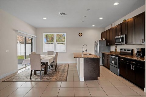 Casa en venta en Poinciana, Florida, 3 dormitorios, 145.3 m2 № 2199686 - foto 11