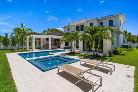 House in Delray Beach, Florida 4 bedrooms, 339.84 sq.m. № 2185338 - photo 4