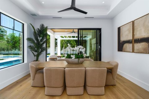 House in Delray Beach, Florida 4 bedrooms, 339.84 sq.m. № 2185338 - photo 8