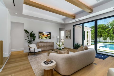 House in Delray Beach, Florida 4 bedrooms, 339.84 sq.m. № 2185338 - photo 9