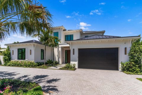 House in Delray Beach, Florida 4 bedrooms, 339.84 sq.m. № 2185338 - photo 2