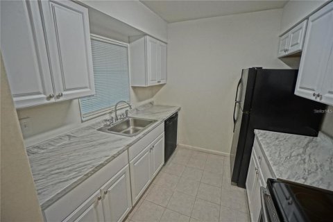 Copropriété à louer à Tampa, Floride: 2 chambres, 89.19 m2 № 2416238 - photo 4