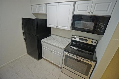 Copropriété à louer à Tampa, Floride: 2 chambres, 89.19 m2 № 2416238 - photo 5
