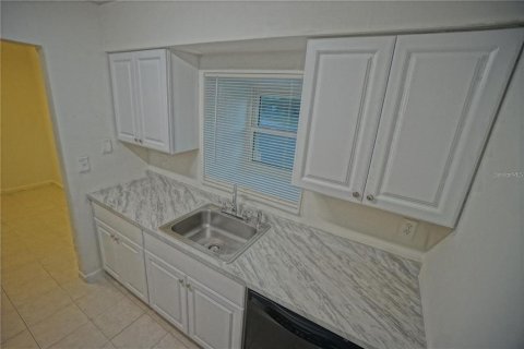 Copropriété à louer à Tampa, Floride: 2 chambres, 89.19 m2 № 2416238 - photo 6