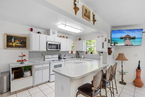 Villa ou maison à vendre à Homestead, Floride: 4 chambres, 186.73 m2 № 2059731 - photo 10