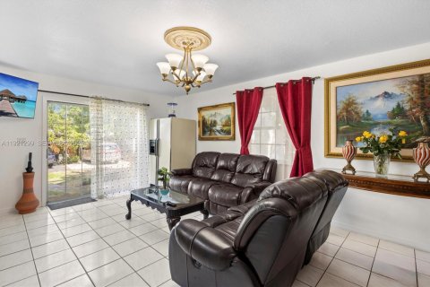 Villa ou maison à vendre à Homestead, Floride: 4 chambres, 186.73 m2 № 2059731 - photo 15