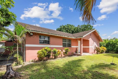 Villa ou maison à vendre à Homestead, Floride: 4 chambres, 186.73 m2 № 2059731 - photo 4