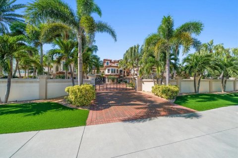 Villa ou maison à vendre à Belleair Beach, Floride: 10 chambres, 1818.84 m2 № 2101605 - photo 6