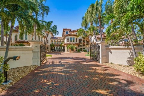 Villa ou maison à vendre à Belleair Beach, Floride: 10 chambres, 1818.84 m2 № 2101605 - photo 9