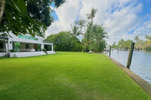 Casa en venta en Miami, Florida, 3 dormitorios № 1986127 - foto 5