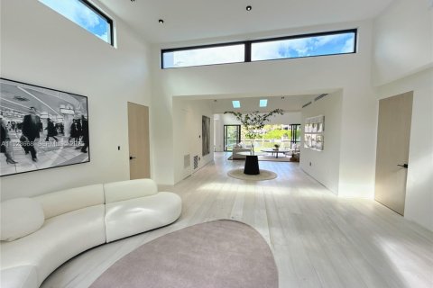Casa en venta en Miami, Florida, 3 dormitorios № 1986127 - foto 20