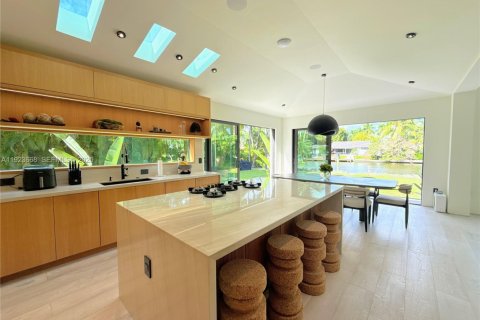 Casa en venta en Miami, Florida, 3 dormitorios № 1986127 - foto 30