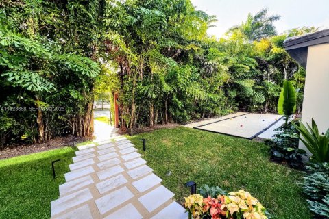 Casa en venta en Miami, Florida, 3 dormitorios № 1986127 - foto 4