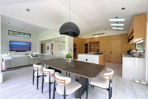 Casa en venta en Miami, Florida, 3 dormitorios № 1986127 - foto 25