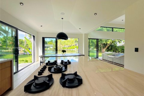 Casa en venta en Miami, Florida, 3 dormitorios № 1986127 - foto 28