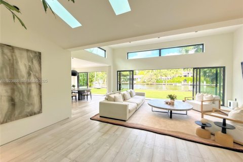 Casa en venta en Miami, Florida, 3 dormitorios № 1986127 - foto 19