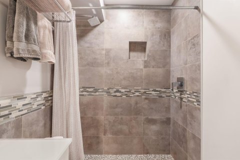 Condo in Pompano Beach, Florida, 2 bedrooms  № 2083865 - photo 20
