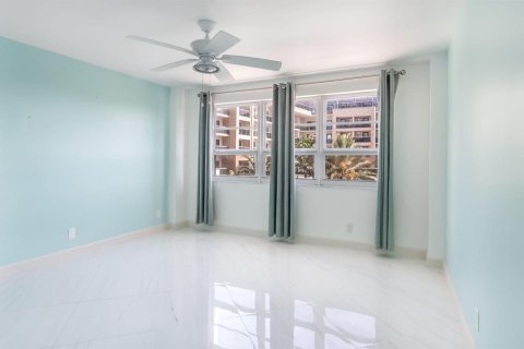 Condo in Pompano Beach, Florida, 2 bedrooms  № 2083865 - photo 21