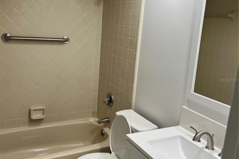 Снять в аренду таунхаус в Юстис, Флорида 6 комнат, 94.48м2, № 1771684 - фото 14