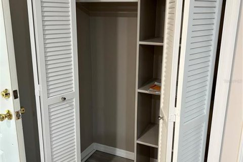 Снять в аренду таунхаус в Юстис, Флорида 6 комнат, 94.48м2, № 1771684 - фото 16