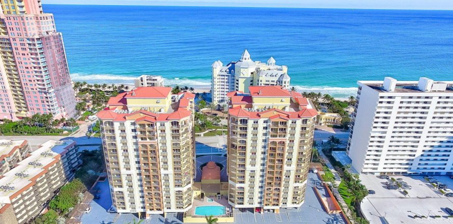 Condo in Fort Lauderdale, Florida, 2 bedrooms  № 2400599