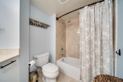 Condo in Fort Lauderdale, Florida, 2 bedrooms  № 2400599 - photo 26