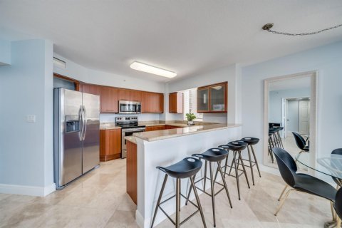 Condo in Fort Lauderdale, Florida, 2 bedrooms  № 2400599 - photo 14