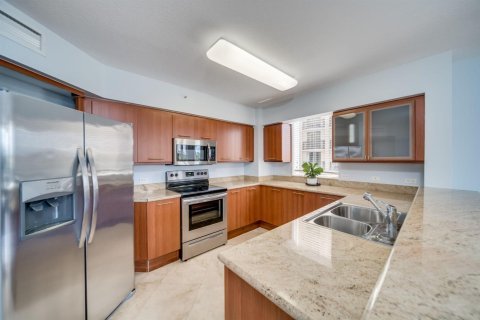 Condo in Fort Lauderdale, Florida, 2 bedrooms  № 2400599 - photo 13