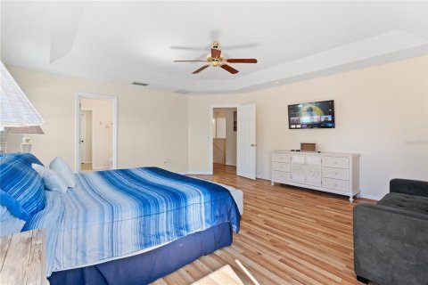 House in Davenport, Florida 4 bedrooms, 237.37 sq.m. № 1572084 - photo 23