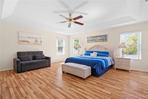 House in Davenport, Florida 4 bedrooms, 237.37 sq.m. № 1572084 - photo 22