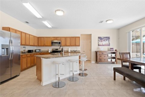 House in Davenport, Florida 4 bedrooms, 237.37 sq.m. № 1572084 - photo 5