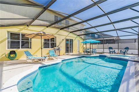 House in Davenport, Florida 4 bedrooms, 237.37 sq.m. № 1572084 - photo 10