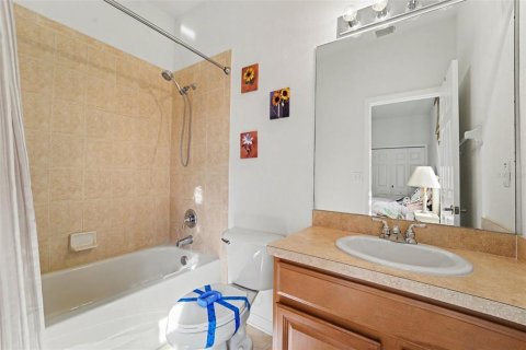 Villa ou maison à vendre à Holiday, Floride: 4 chambres, 245.08 m2 № 2091911 - photo 15