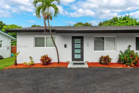 Villa ou maison à louer à Fort Lauderdale, Floride: 2 chambres, 95.97 m2 № 2409589 - photo 2
