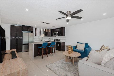 Villa ou maison à louer à Fort Lauderdale, Floride: 2 chambres, 95.97 m2 № 2409589 - photo 5
