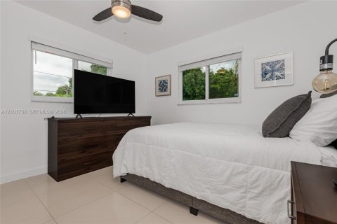 Villa ou maison à louer à Fort Lauderdale, Floride: 2 chambres, 95.97 m2 № 2409589 - photo 13