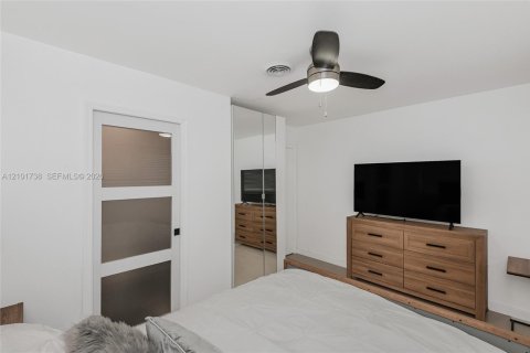 Villa ou maison à louer à Fort Lauderdale, Floride: 2 chambres, 95.97 m2 № 2409589 - photo 11
