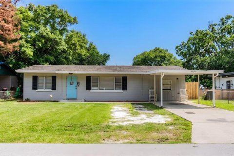 House in Winter Haven, Florida 3 bedrooms, 107.12 sq.m. № 2266810