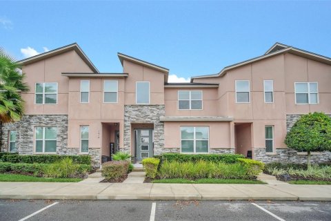 Adosado en venta en Kissimmee, Florida, 4 dormitorios, 194.17 m2 № 853004 - foto 1